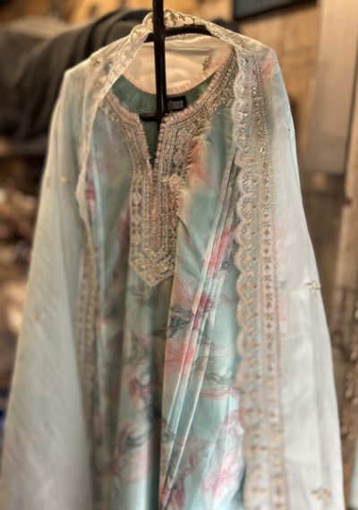 kurties